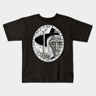 Witch Portrait with Oval Frame Kids T-Shirt